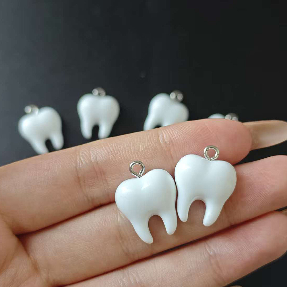 10 szt. Urocze białe zawieszki – Resin Art Keychain recenzja i cena