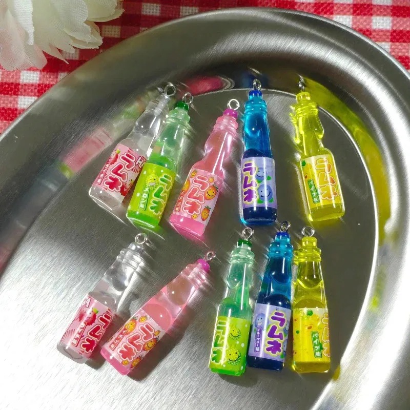 10 szt. Miniaturowe zawieszki  – Resin Art Keychain recenzja i cena
